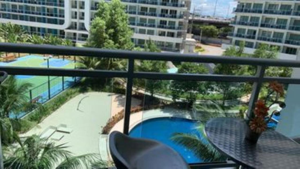 Azure C5 Man-Made Beach Balcony Multiple Units マニラ市 エクステリア 写真