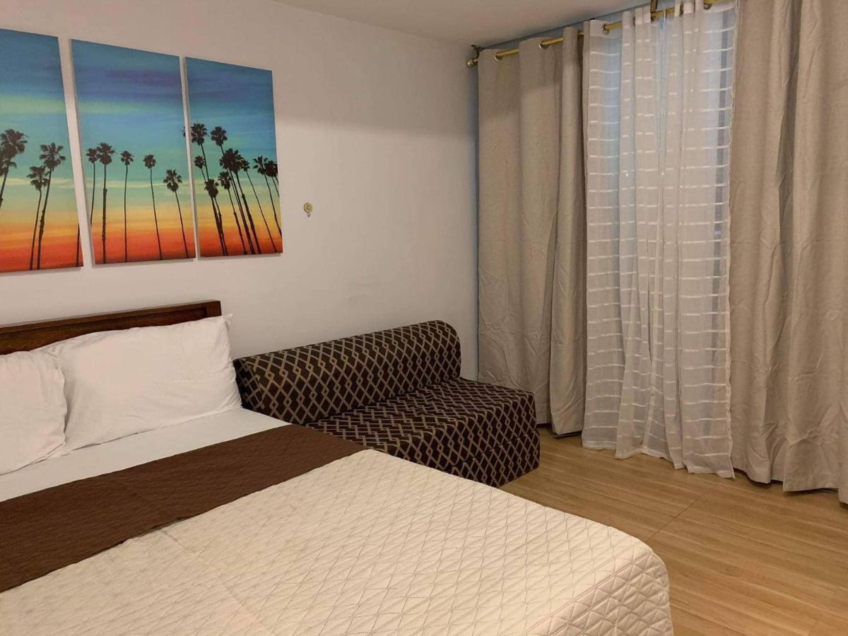 Azure C5 Man-Made Beach Balcony Multiple Units マニラ市 エクステリア 写真