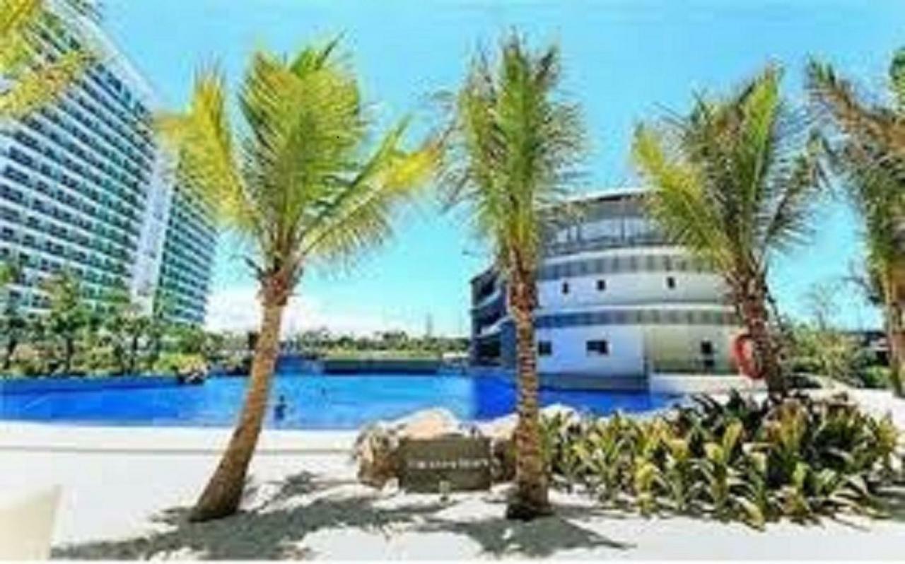 Azure C5 Man-Made Beach Balcony Multiple Units マニラ市 エクステリア 写真